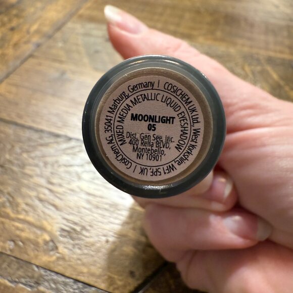 GenSee Mixed Media Liquid Eyeshadow in color Moonlight - Picture 3 of 3